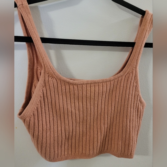 Aritzia Knit Cropped Tank Top Medium - Picture 1 of 2